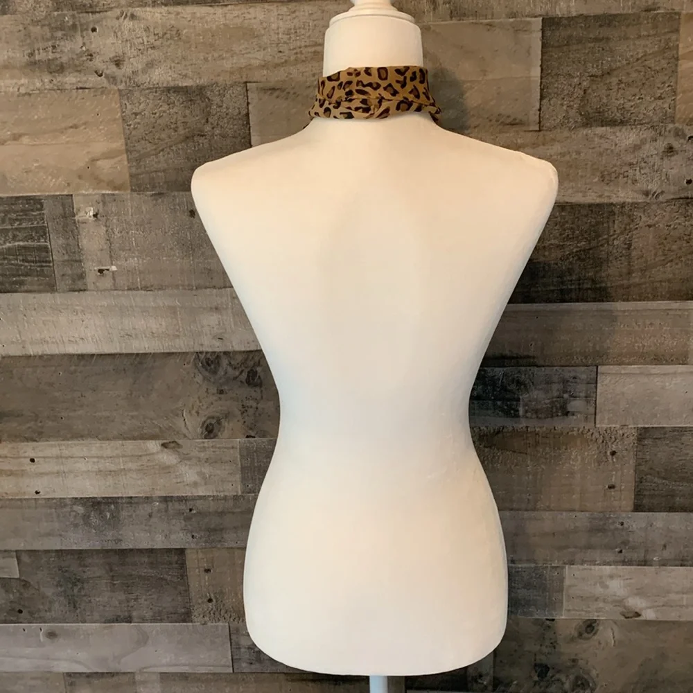 Jess Collection Leopard Print Scarf - Picture 2 of 16